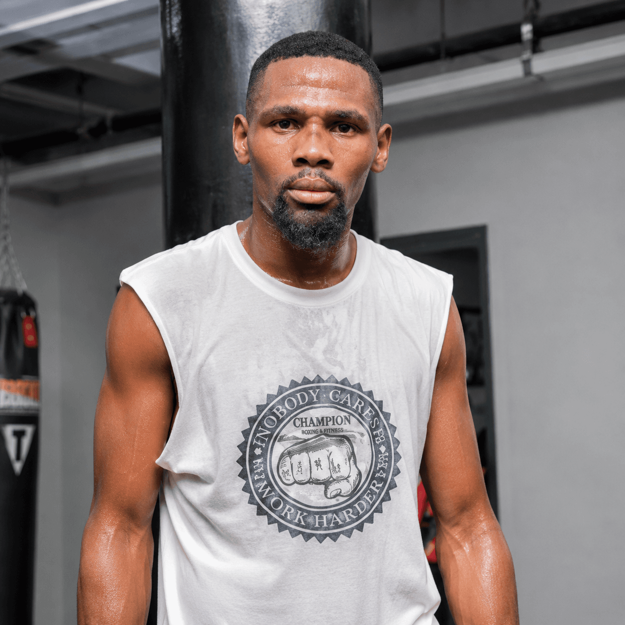 Sikho Nqothole, Professional Boxer